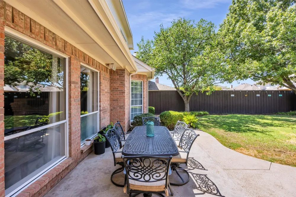 1324 Coral Drive Coppell, TX 75019