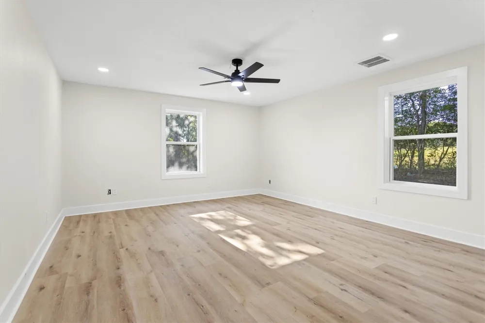 1121 Allen Road Brenham, TX 77833