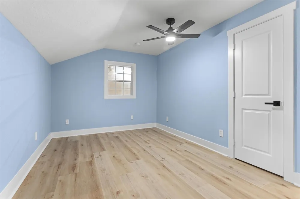 1121 Allen Road Brenham, TX 77833
