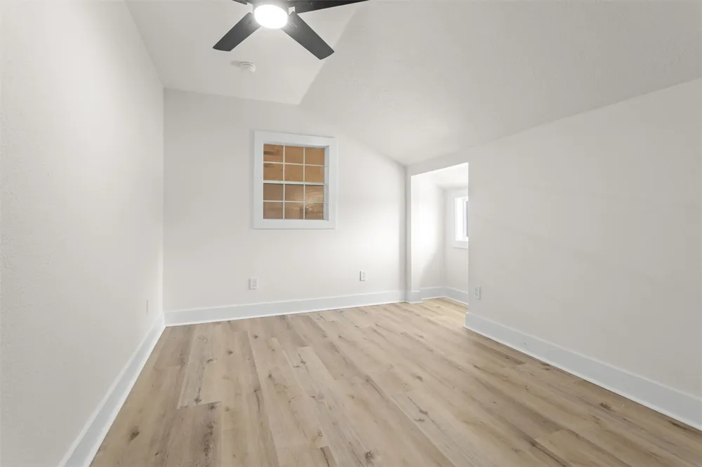 1121 Allen Road Brenham, TX 77833