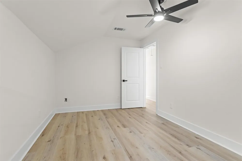 1121 Allen Road Brenham, TX 77833