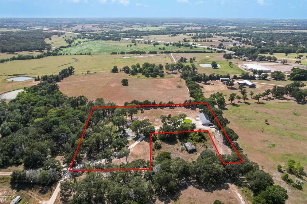1121 Allen Road Brenham, TX 77833