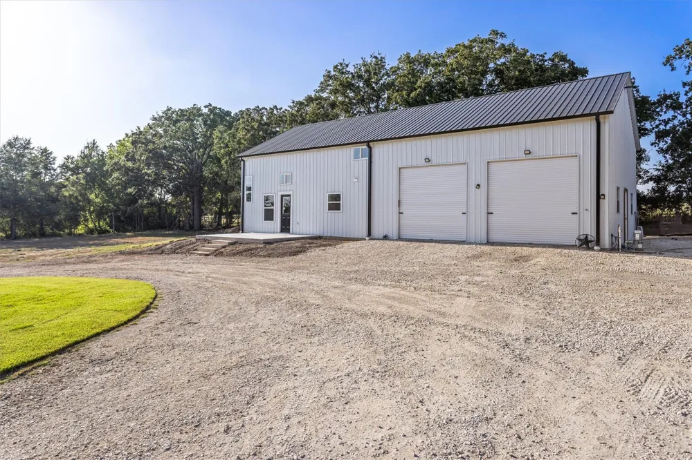 1121 Allen Road Brenham, TX 77833