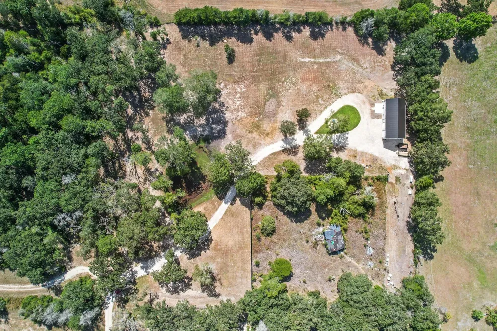 1121 Allen Road Brenham, TX 77833