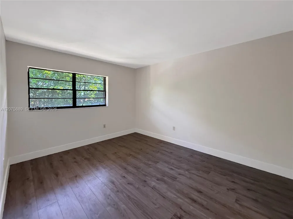 995 SW 84th Ave #309 Miami, FL 33144