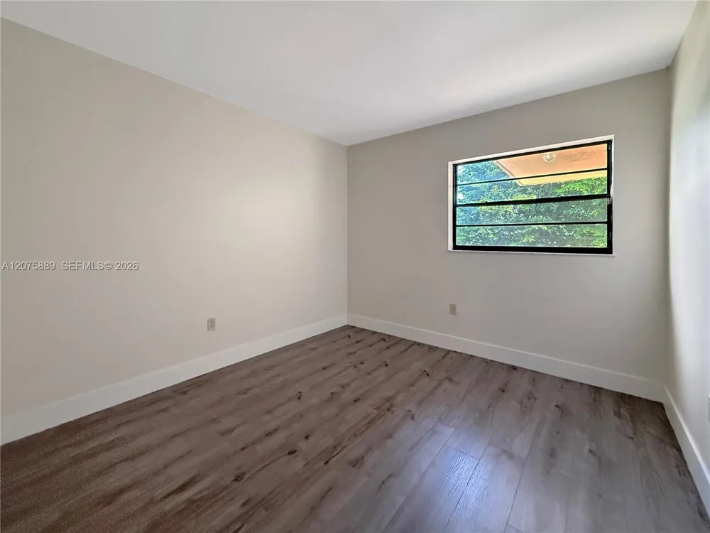 995 SW 84th Ave #309 Miami, FL 33144