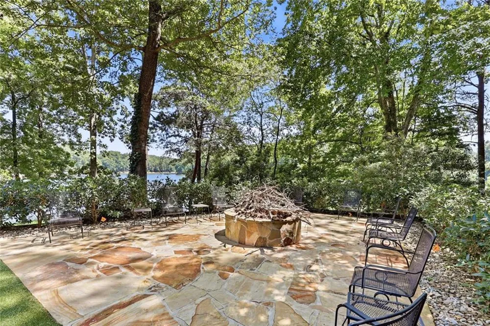 1123 Chestatee Point Dawsonville, GA 30534