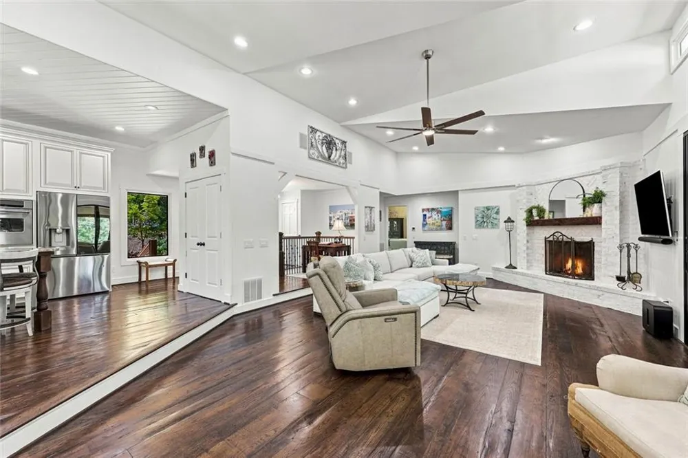 1123 Chestatee Point Dawsonville, GA 30534