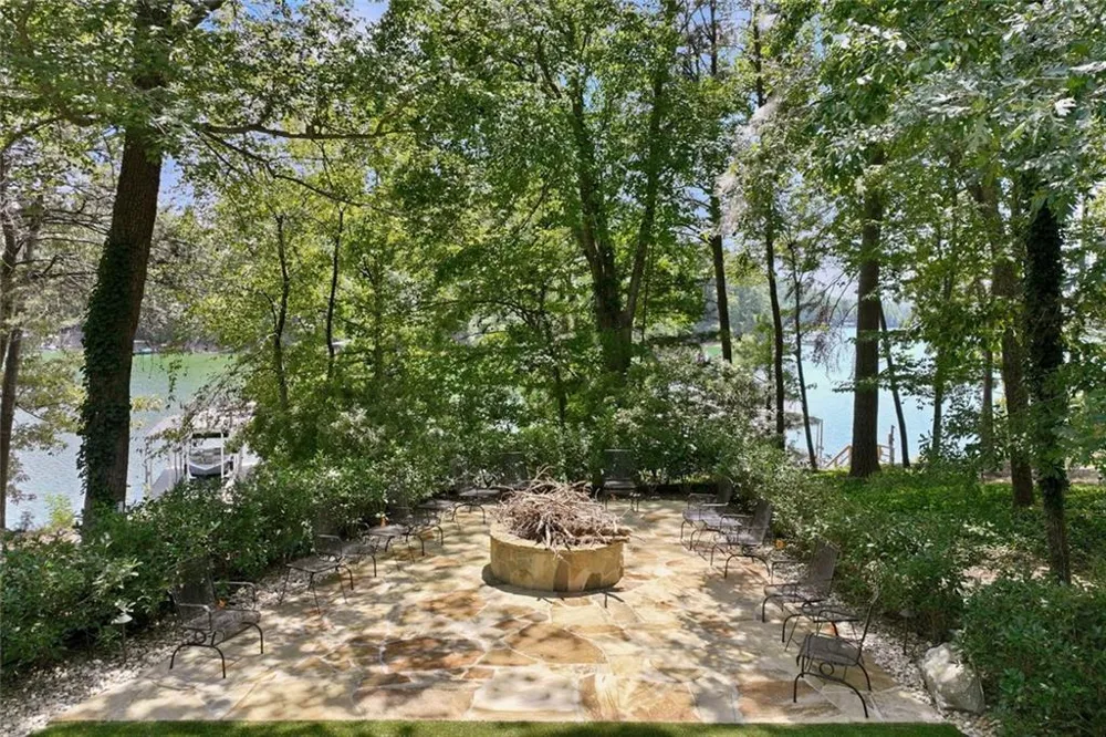 1123 Chestatee Point Dawsonville, GA 30534