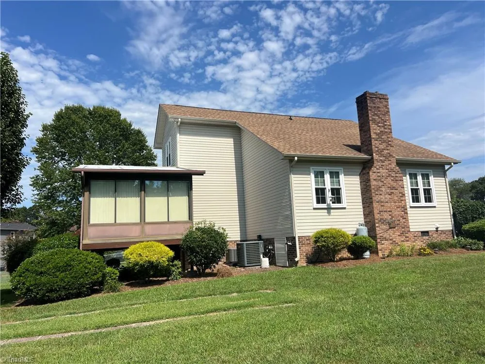 206 Maplewood Court Trinity, NC 27370
