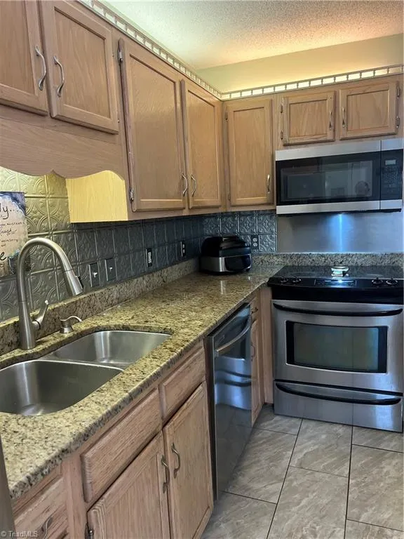 206 Maplewood Court Trinity, NC 27370
