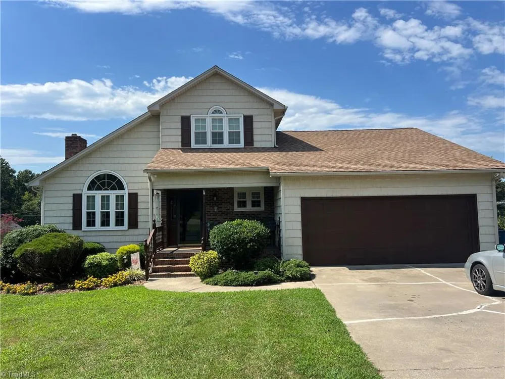 206 Maplewood Court Trinity, NC 27370