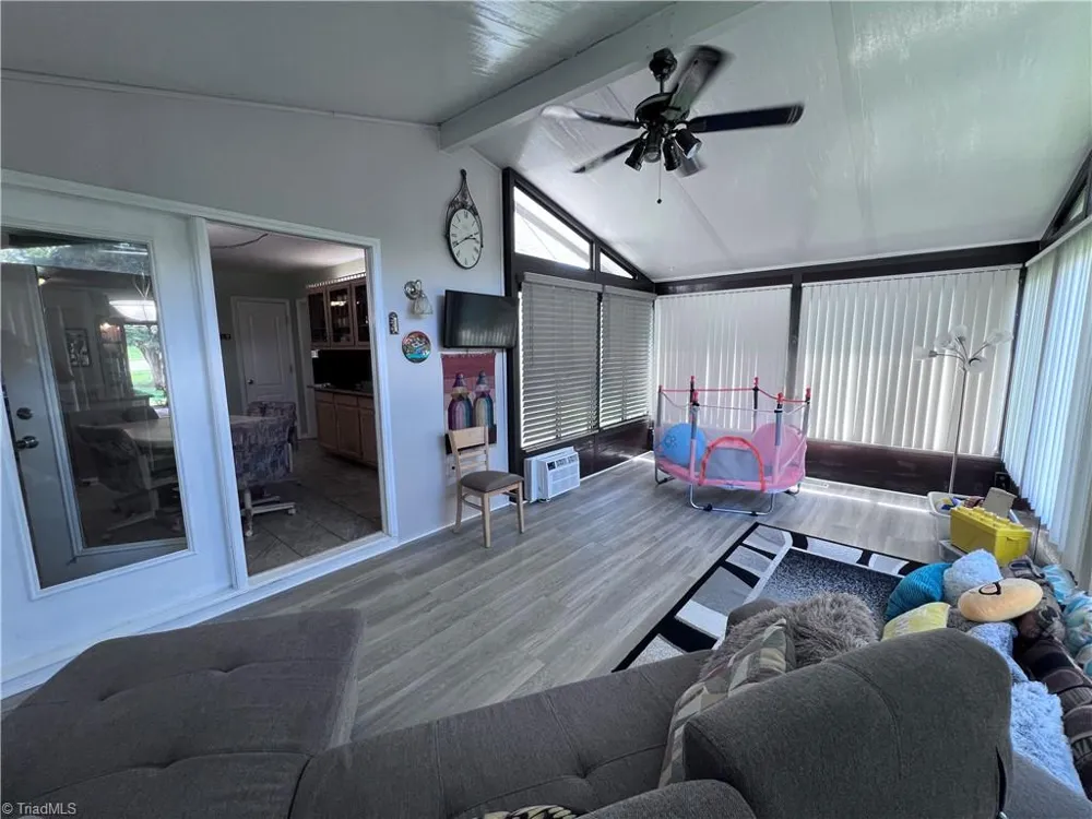 206 Maplewood Court Trinity, NC 27370