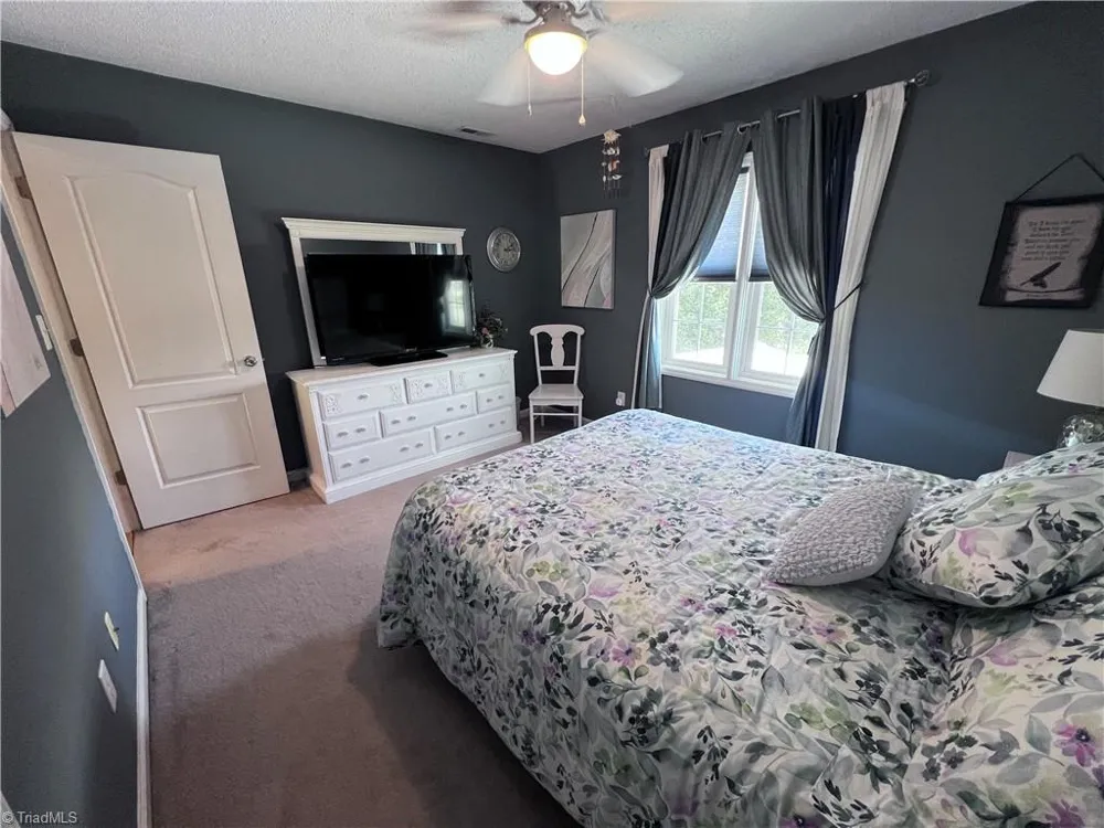 206 Maplewood Court Trinity, NC 27370