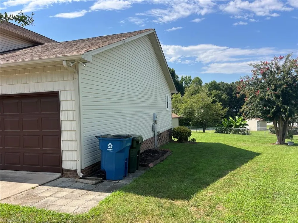 206 Maplewood Court Trinity, NC 27370
