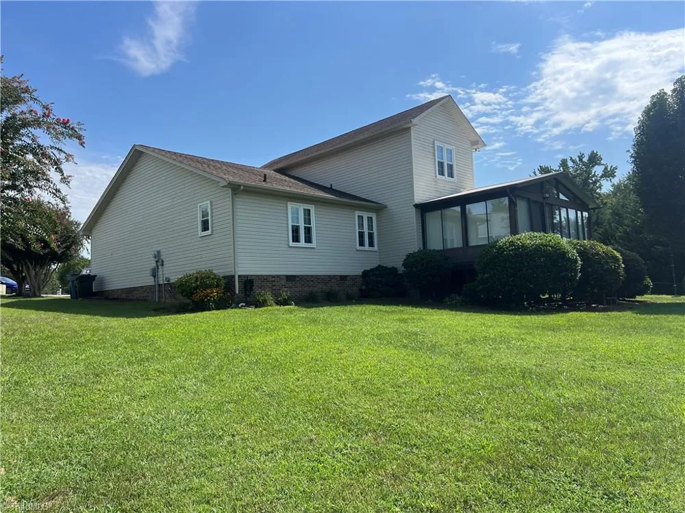 206 Maplewood Court Trinity, NC 27370