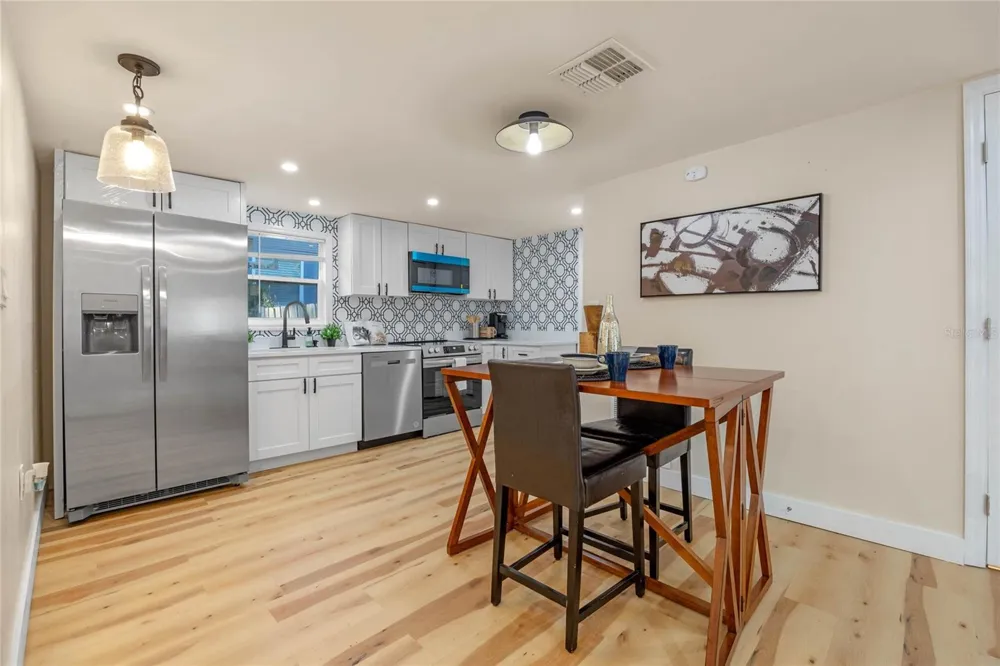 4809 THORPE AVENUE Orlando, FL 32804
