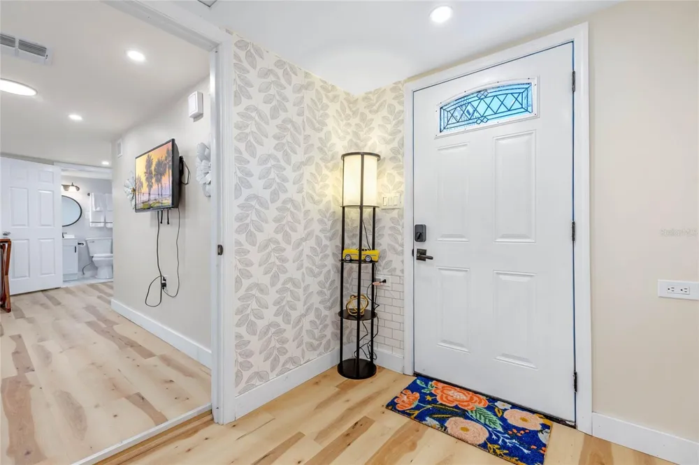 4809 THORPE AVENUE Orlando, FL 32804