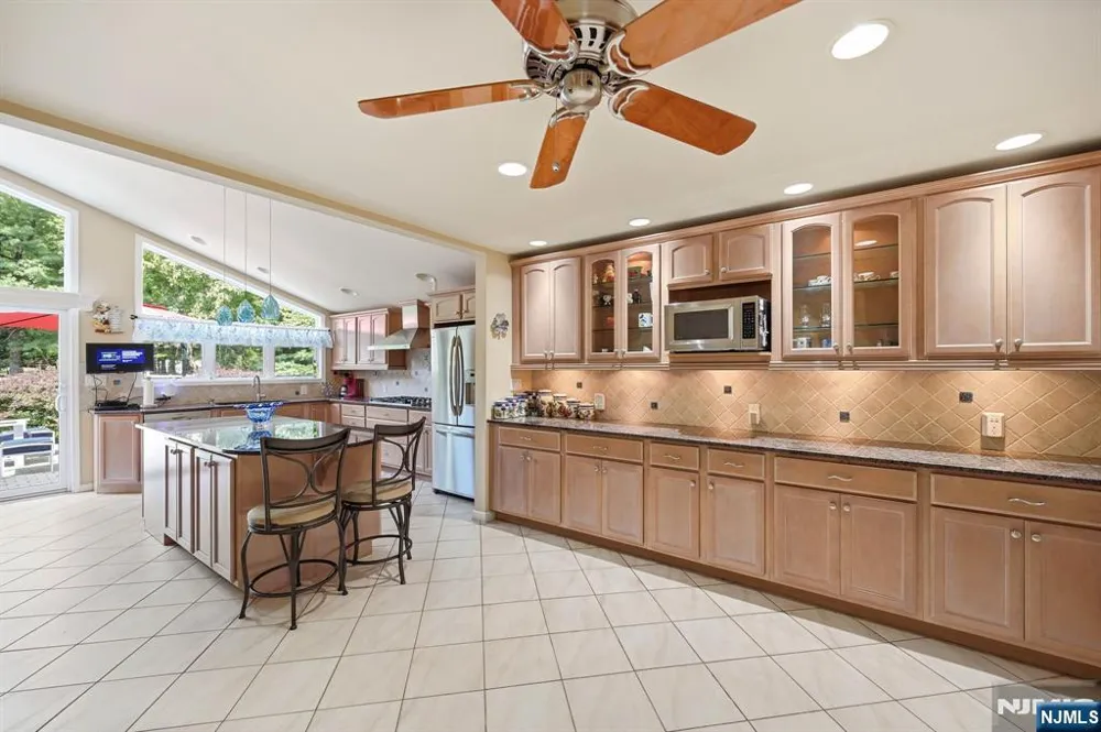 1 Sunrise Drive Montvale, NJ 07645