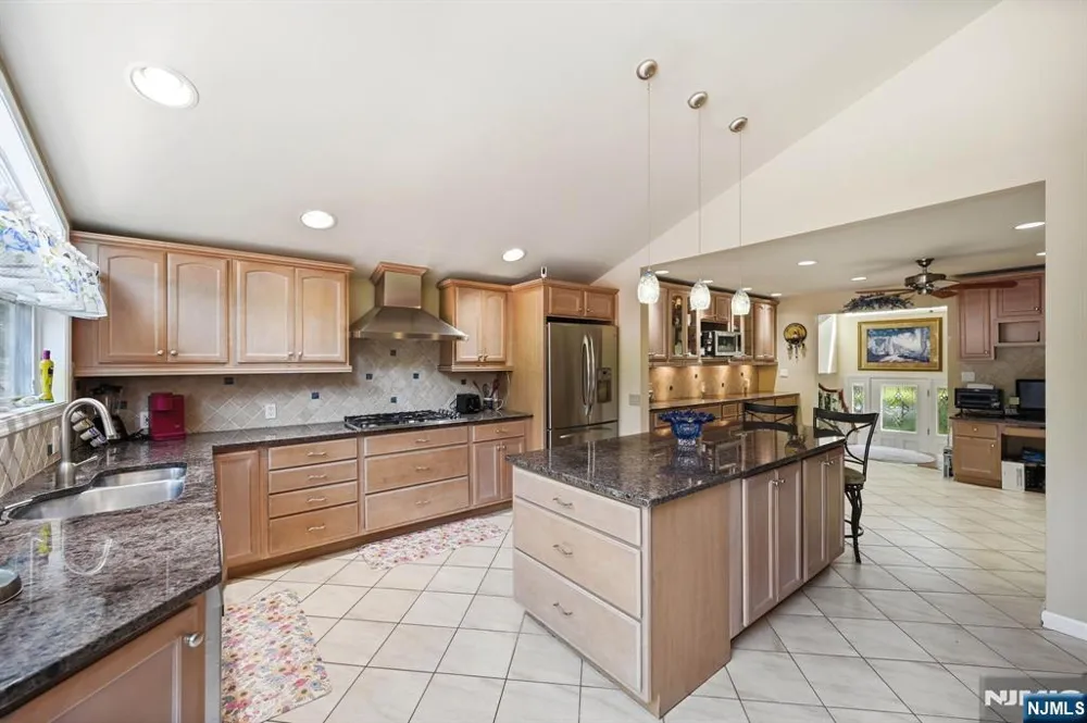 1 Sunrise Drive Montvale, NJ 07645