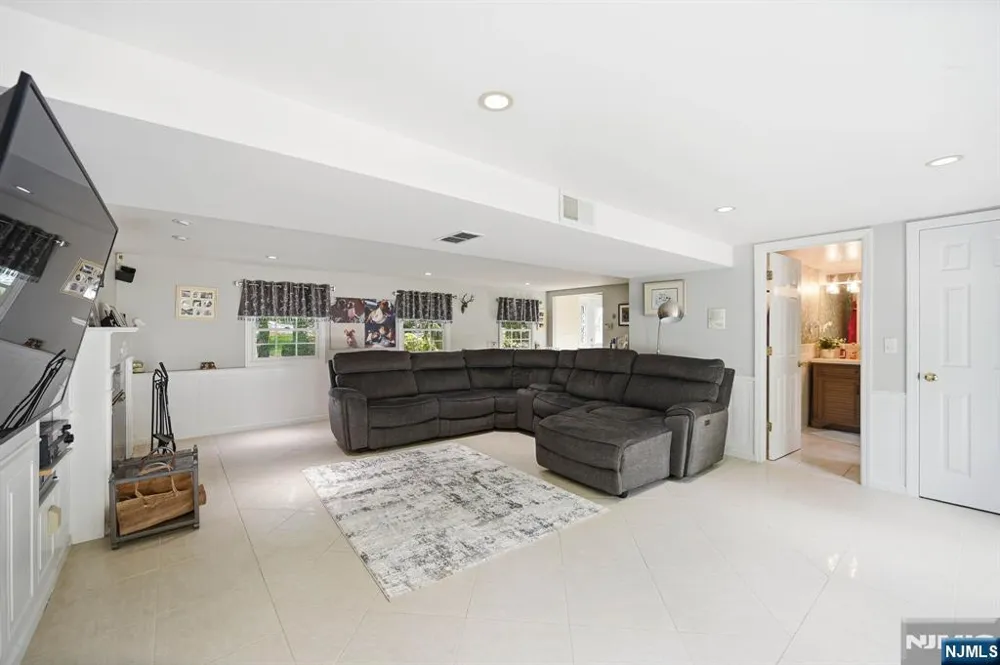 1 Sunrise Drive Montvale, NJ 07645