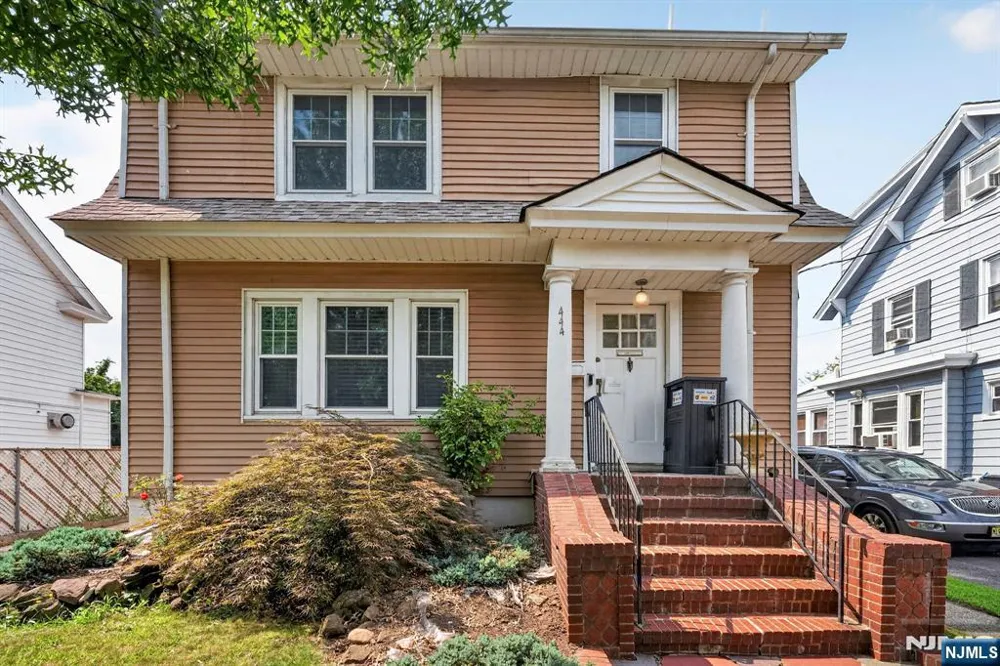 446 Clifton Avenue Newark, NJ 07104