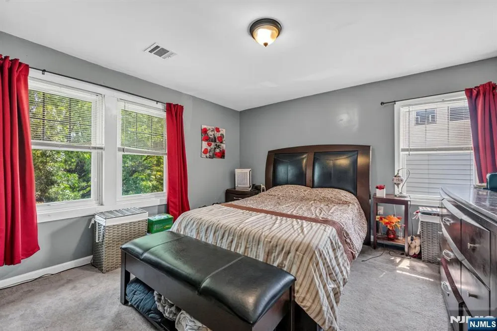 446 Clifton Avenue Newark, NJ 07104