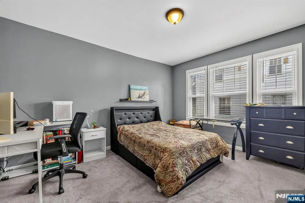 446 Clifton Avenue Newark, NJ 07104