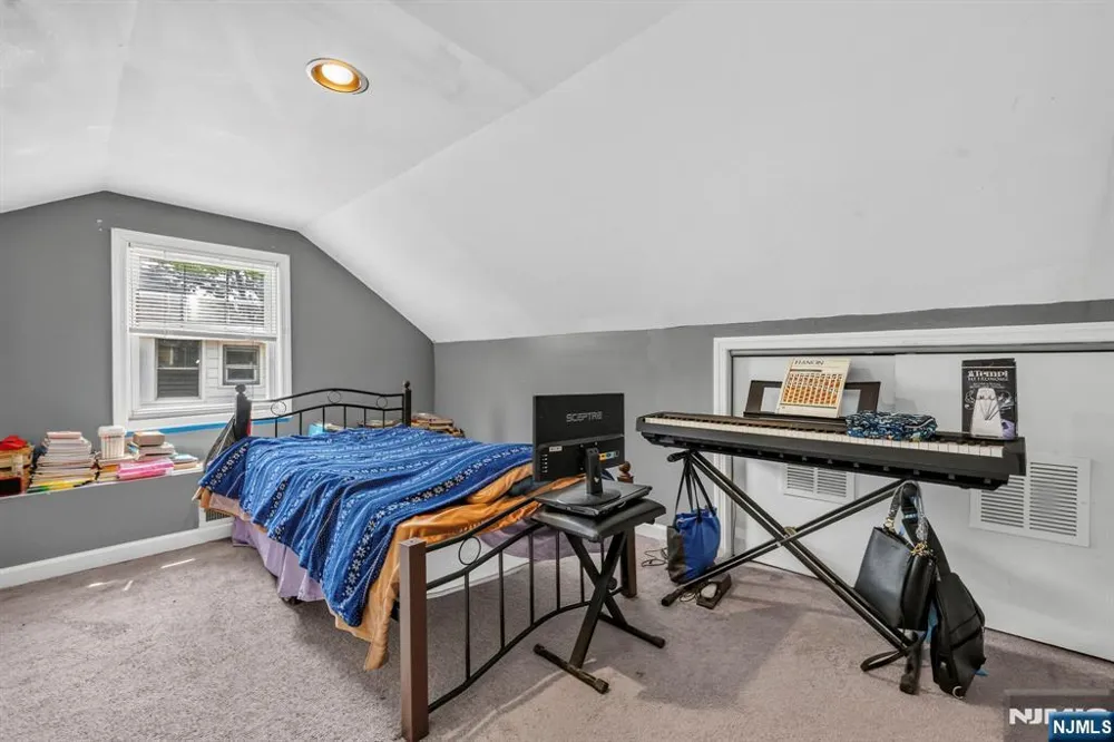 446 Clifton Avenue Newark, NJ 07104