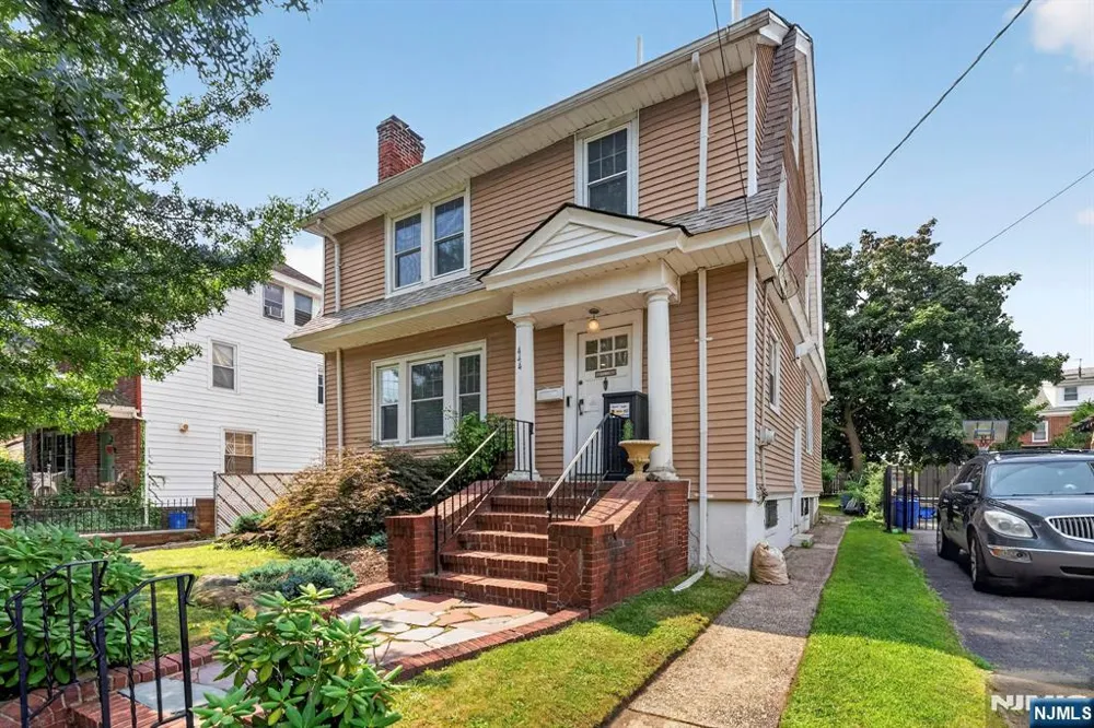446 Clifton Avenue Newark, NJ 07104