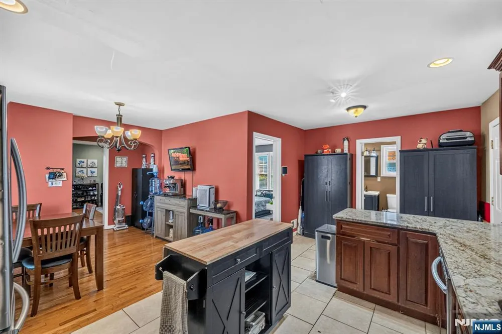 446 Clifton Avenue Newark, NJ 07104