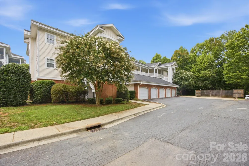 8751 Coralbell Lane Charlotte, NC 28213