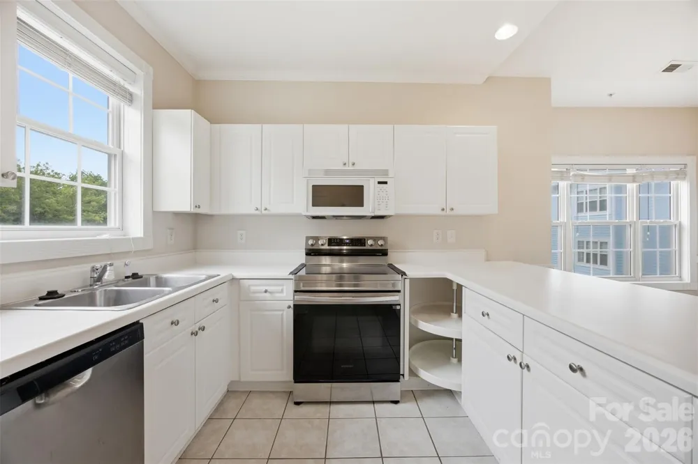 8751 Coralbell Lane Charlotte, NC 28213