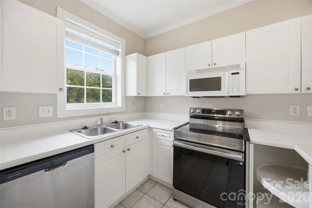8751 Coralbell Lane Charlotte, NC 28213