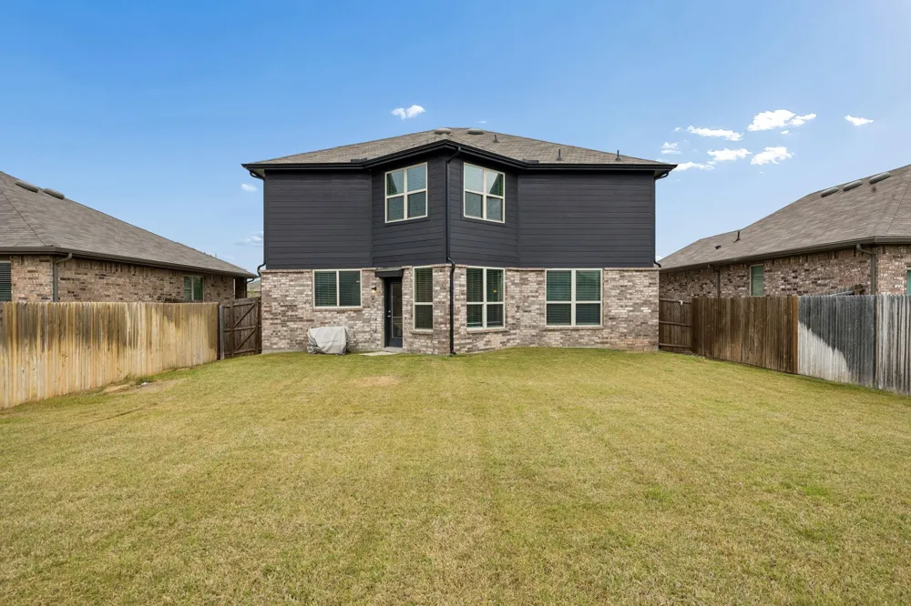 925 Billups Drive Van Alstyne, TX 75495