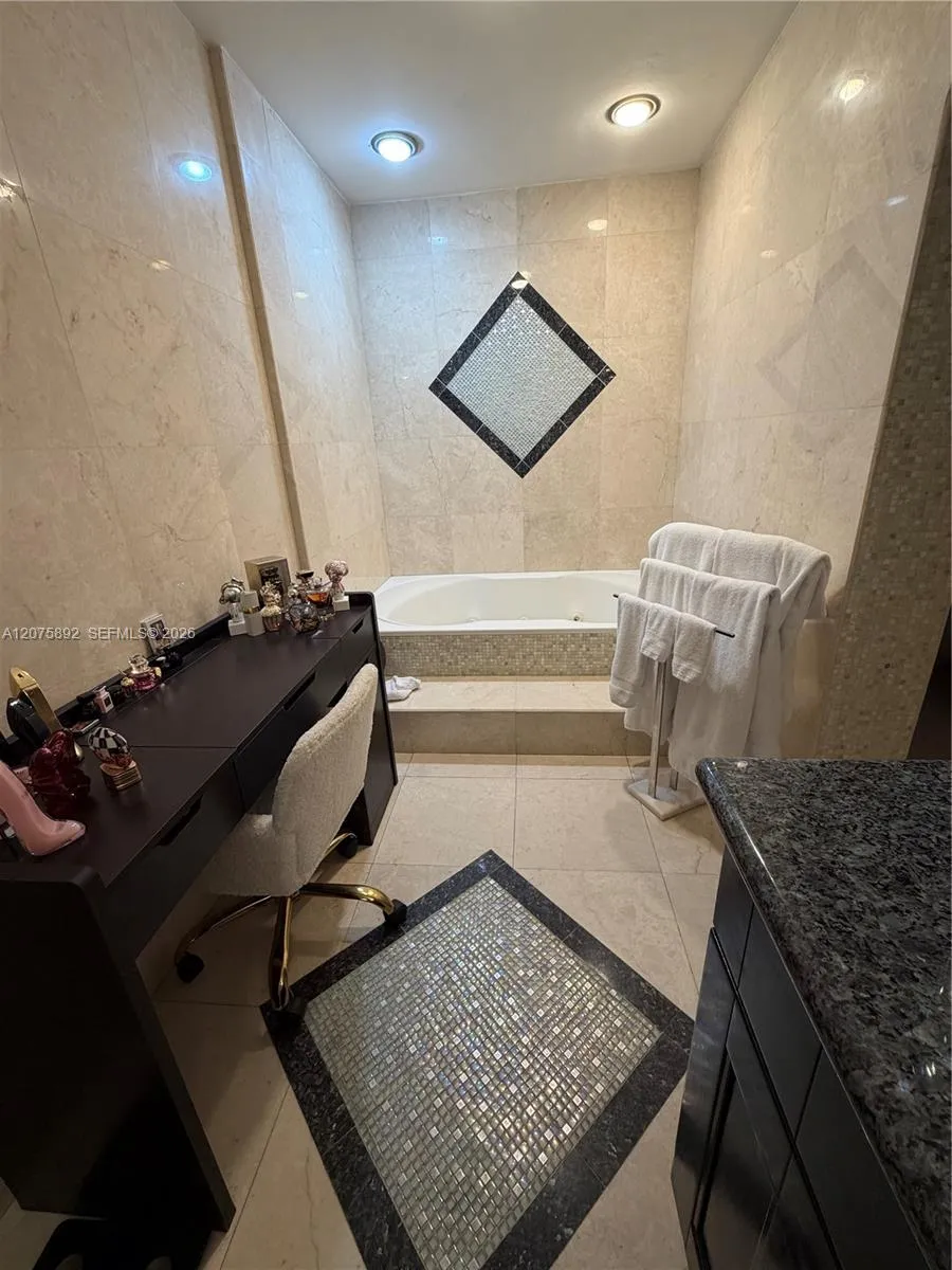 5445 NW 172nd Ter Miami Gardens, FL 33055