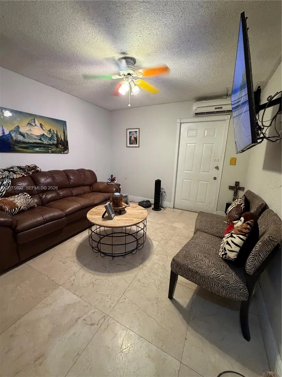 5445 NW 172nd Ter Miami Gardens, FL 33055