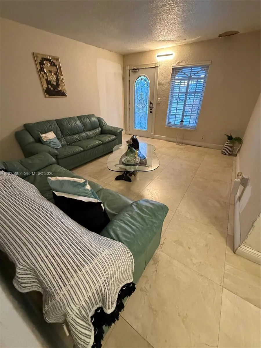 5445 NW 172nd Ter Miami Gardens, FL 33055