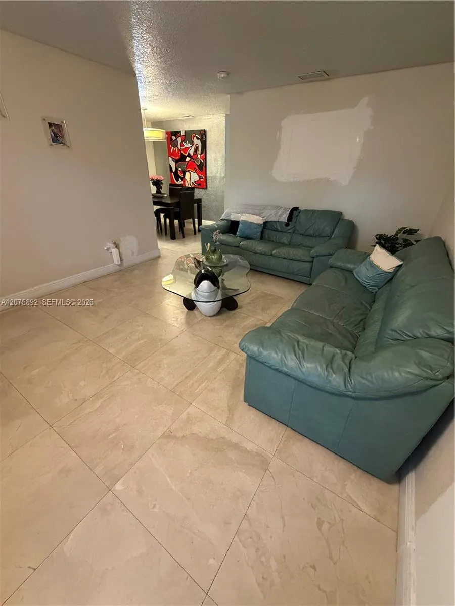 5445 NW 172nd Ter Miami Gardens, FL 33055