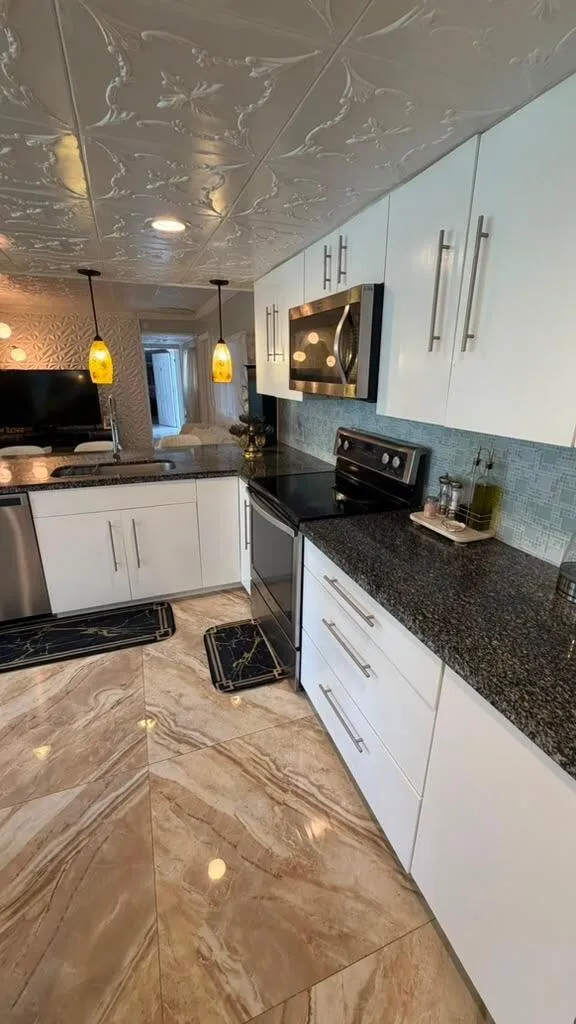 107 Havenwood Drive Pompano Beach, FL 33064