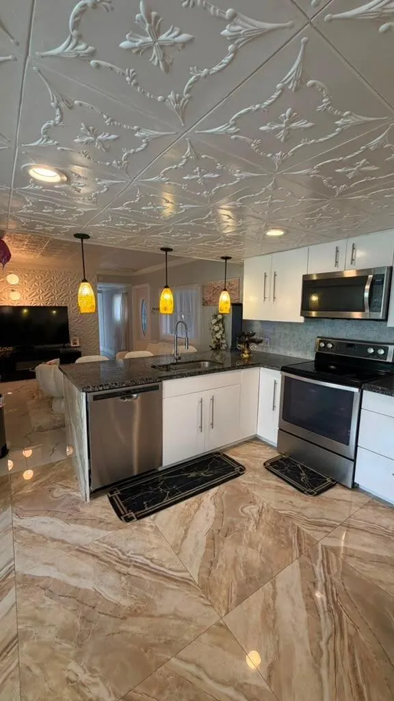 107 Havenwood Drive Pompano Beach, FL 33064