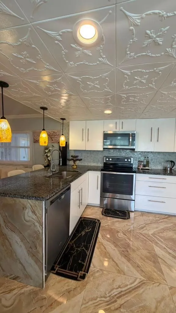 107 Havenwood Drive Pompano Beach, FL 33064