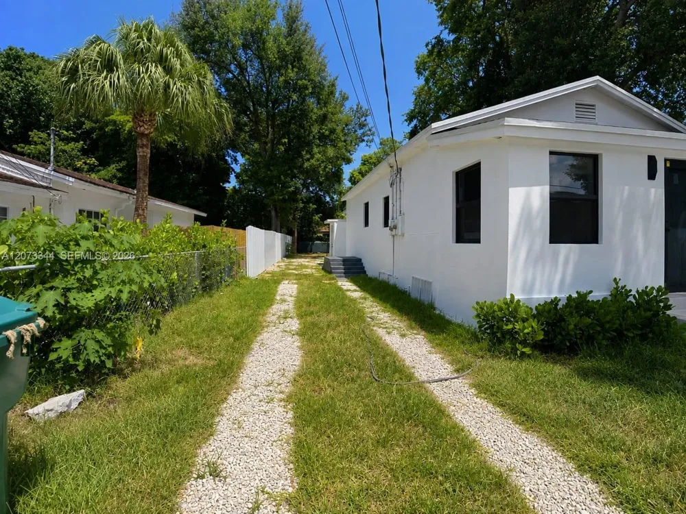 5511 NW 4th Ave #B Miami, FL 33127