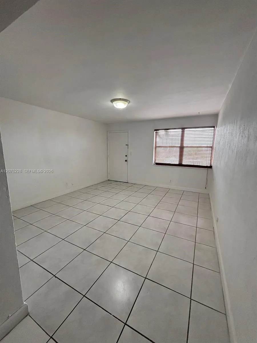 11195 SW 1st St #216 Sweetwater, FL 33174