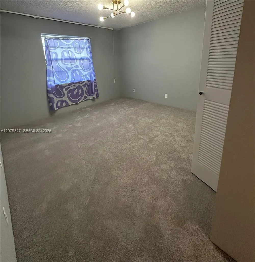 3777 NW 78th Ave #10B Davie, FL 33024