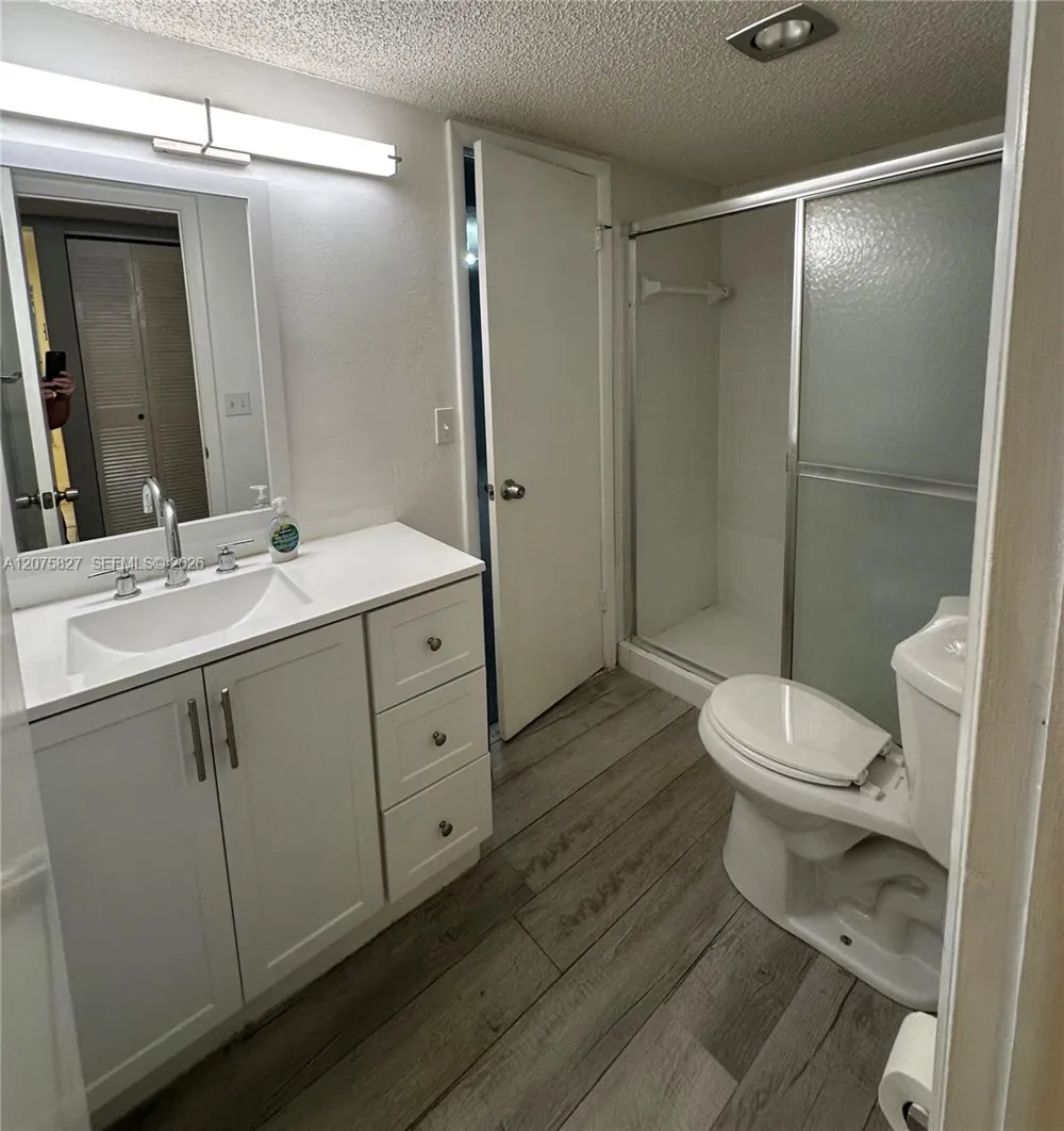 3777 NW 78th Ave #10B Davie, FL 33024