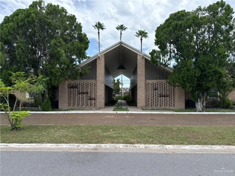 701 Hibiscus Avenue #23