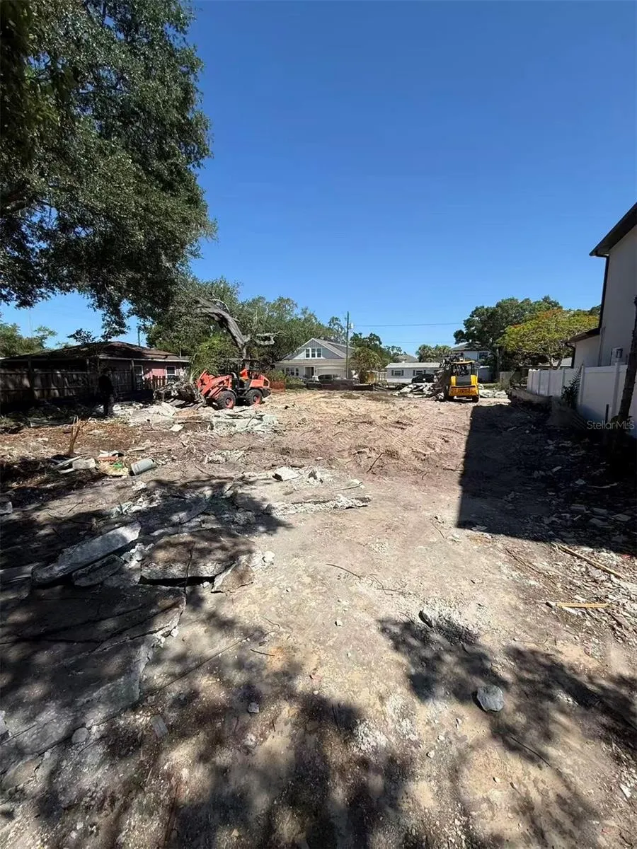 3412 W ALLINE AVENUE Tampa, FL 33611