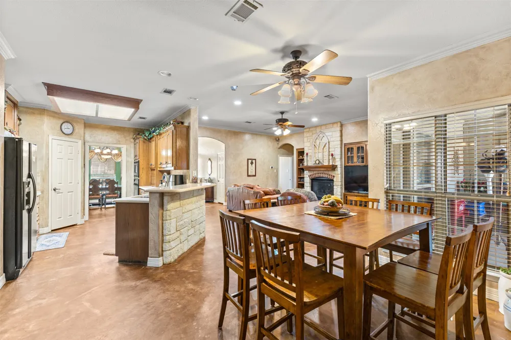 1010 Williams Street Ennis, TX 75119