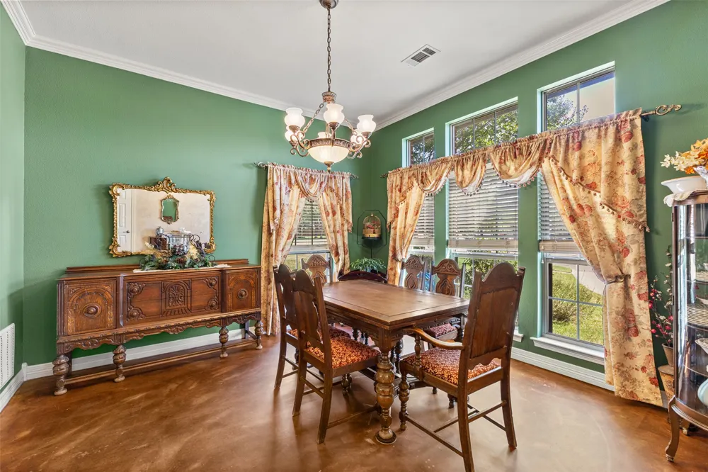 1010 Williams Street Ennis, TX 75119